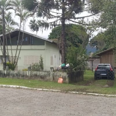 Terreno Comercial/Residencial com 1850m², no bairro Carianos em Florianópolis