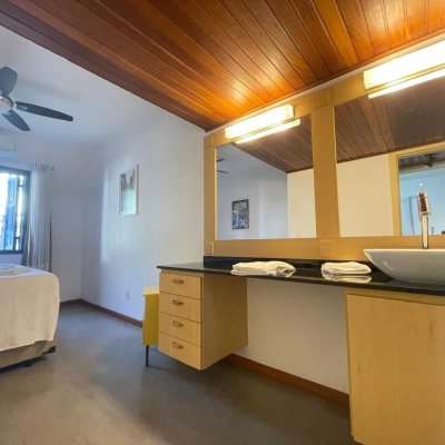 Casa em Condomínio com 44m², 1 quarto, 1 suíte, no bairro Cachoeira Do Bom Jesus em Florianópolis