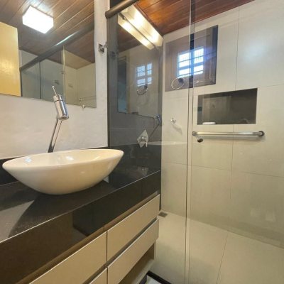 Casa em Condomínio com 44m², 1 quarto, 1 suíte, no bairro Cachoeira Do Bom Jesus em Florianópolis