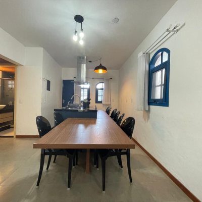 Casa em Condomínio com 44m², 1 quarto, 1 suíte, no bairro Cachoeira Do Bom Jesus em Florianópolis