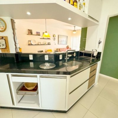 Apartamentos com 76m², 2 quartos, 1 suíte, 2 garagens, no bairro Praia Brava em Florianópolis