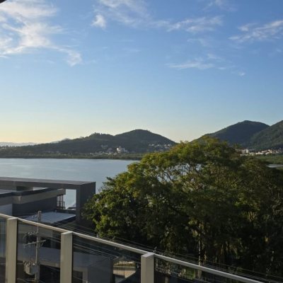 Apartamentos com 133m², 3 quartos, 3 suítes, 3 garagens, no bairro João Paulo em Florianópolis
