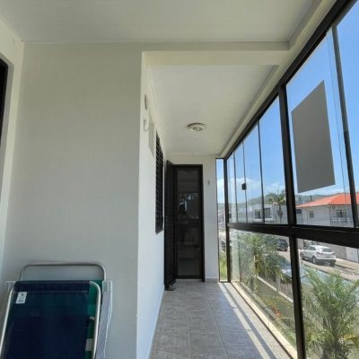 Apartamentos com 70m², 2 quartos, 1 suíte, 1 garagem, no bairro Ingleses do Rio Vermelho em Florianópolis
