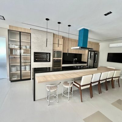 Apartamentos com 91m², 3 quartos, 1 suíte, 2 garagens, no bairro Campinas em São José