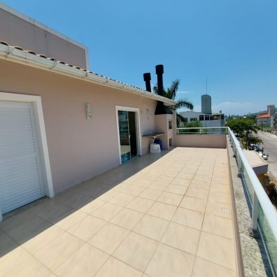 Cobertura com 125m², 3 quartos, 2 suítes, 1 garagem, no bairro Ingleses do Rio Vermelho em Florianópolis