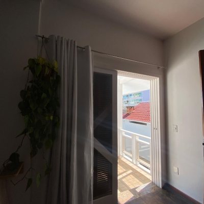 Casa Residencial com 340m², 5 quartos, 5 suítes, 5 garagens, no bairro Agronômica em Florianópolis