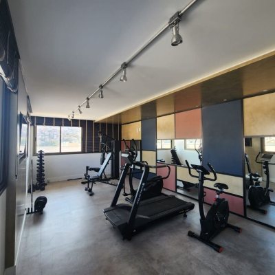 Apartamentos com 60m², 1 quarto (sendo 1 suíte), 1 garagem, no bairro Carvoeira em Florianópolis