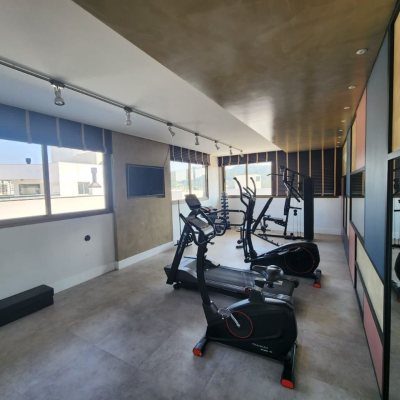 Apartamentos com 60m², 1 quarto (sendo 1 suíte), 1 garagem, no bairro Carvoeira em Florianópolis