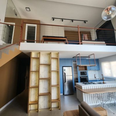 Apartamentos com 60m², 1 quarto (sendo 1 suíte), 1 garagem, no bairro Carvoeira em Florianópolis