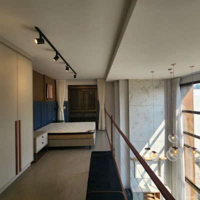 Apartamentos com 60m², 1 quarto (sendo 1 suíte), 1 garagem, no bairro Carvoeira em Florianópolis