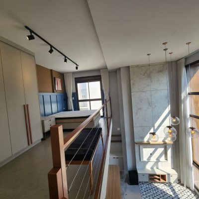 Apartamentos com 60m², 1 quarto (sendo 1 suíte), 1 garagem, no bairro Carvoeira em Florianópolis