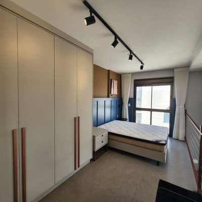 Apartamentos com 60m², 1 quarto (sendo 1 suíte), 1 garagem, no bairro Carvoeira em Florianópolis