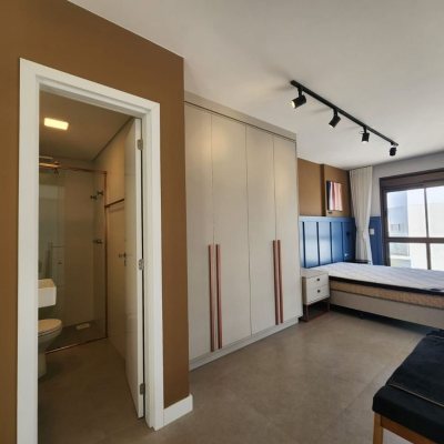 Apartamentos com 60m², 1 quarto (sendo 1 suíte), 1 garagem, no bairro Carvoeira em Florianópolis