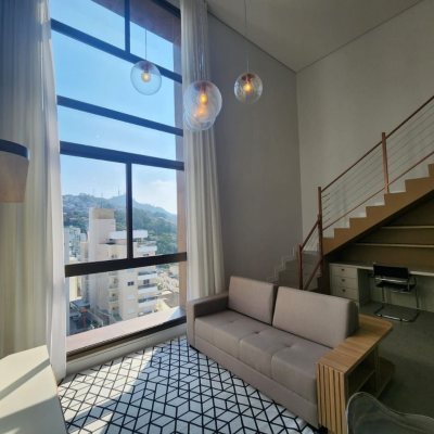 Apartamentos com 60m², 1 quarto (sendo 1 suíte), 1 garagem, no bairro Carvoeira em Florianópolis