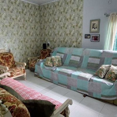 Casa Residencial com 90m², 4 quartos, 2 garagens, no bairro São João Do Rio Vermelho em Florianópolis