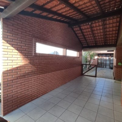 Casa Residencial com 188m², 5 quartos, 1 suíte, 3 garagens, no bairro Ingleses em Florianópolis