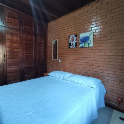 Casa Residencial com 188m², 5 quartos, 1 suíte, 3 garagens, no bairro Ingleses em Florianópolis