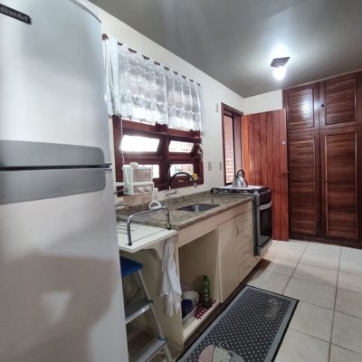Casa Residencial com 188m², 5 quartos, 1 suíte, 3 garagens, no bairro Ingleses em Florianópolis