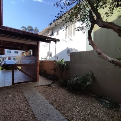 Casa Residencial com 188m², 5 quartos, 1 suíte, 3 garagens, no bairro Ingleses em Florianópolis