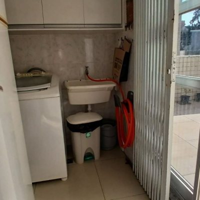 Apartamentos com 131m², 3 quartos, 2 suítes, 1 garagem, no bairro Balneário em Florianópolis