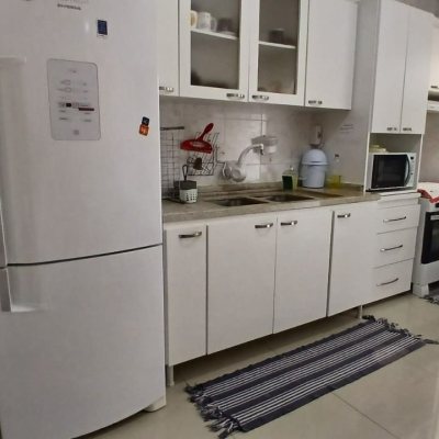 Apartamentos com 131m², 3 quartos, 2 suítes, 1 garagem, no bairro Balneário em Florianópolis