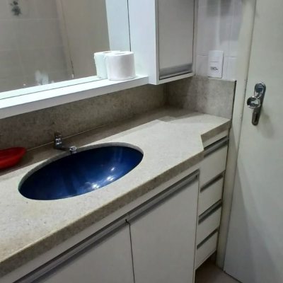 Apartamentos com 131m², 3 quartos, 2 suítes, 1 garagem, no bairro Balneário em Florianópolis