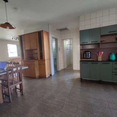 Casa Residencial com 110m², 3 quartos, 2 garagens, no bairro Enseada de Brito em Palhoça