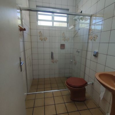 Casa Residencial com 110m², 3 quartos, 2 garagens, no bairro Enseada de Brito em Palhoça