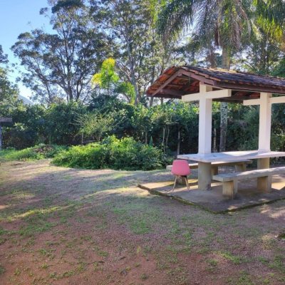 Casa Residencial com 110m², 3 quartos, 2 garagens, no bairro Enseada de Brito em Palhoça