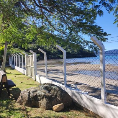 Casa Residencial com 110m², 3 quartos, 2 garagens, no bairro Enseada de Brito em Palhoça