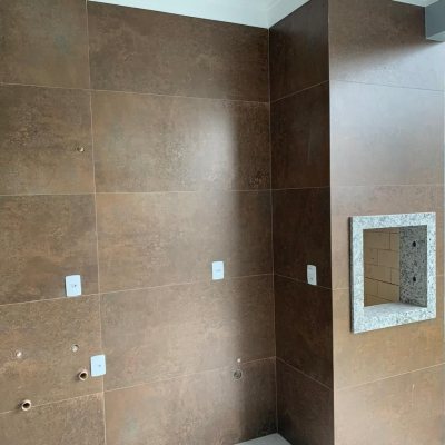 Casa Residencial com 116m², 3 quartos, 1 suíte, 2 garagens, no bairro Forquilhas em São José