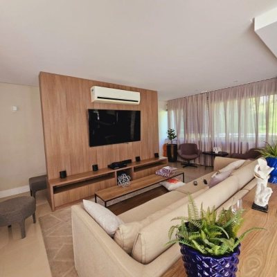 Apartamentos com 69m², 2 quartos, 1 suíte, 2 garagens, no bairro Itacorubi em Florianópolis