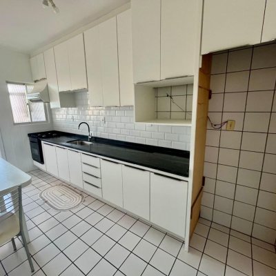 Apartamentos com 79m², 3 quartos, 1 garagem, no bairro Campinas em São José