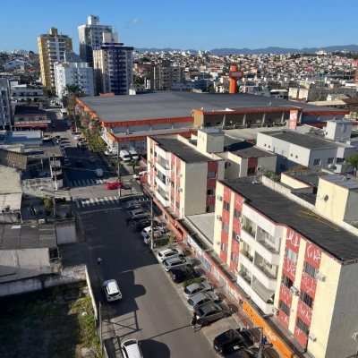 Apartamentos com 79m², 3 quartos, 1 garagem, no bairro Campinas em São José