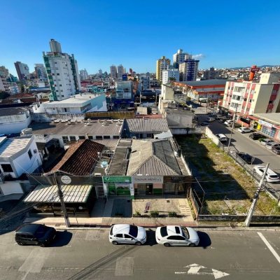 Apartamentos com 79m², 3 quartos, 1 garagem, no bairro Campinas em São José