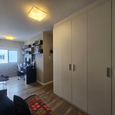 Cobertura com 170m², 3 quartos, 3 suítes, 2 garagens, no bairro Capoeiras em Florianópolis