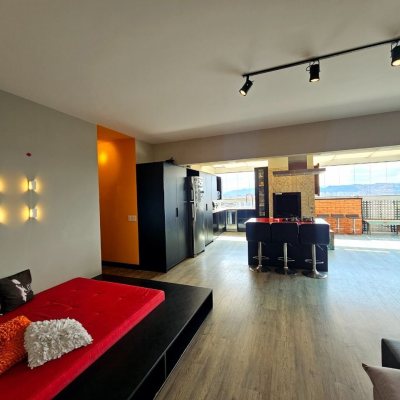 Cobertura com 170m², 3 quartos, 3 suítes, 2 garagens, no bairro Capoeiras em Florianópolis