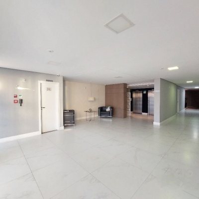 Cobertura com 170m², 3 quartos, 3 suítes, 2 garagens, no bairro Capoeiras em Florianópolis