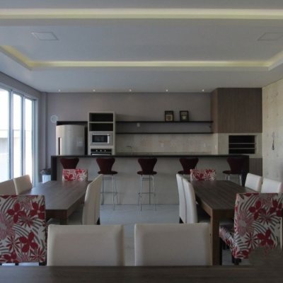 Cobertura com 170m², 3 quartos, 3 suítes, 2 garagens, no bairro Capoeiras em Florianópolis