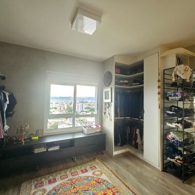 Cobertura com 170m², 3 quartos, 3 suítes, 2 garagens, no bairro Capoeiras em Florianópolis