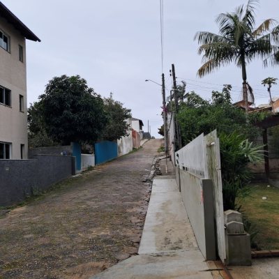 Casa Residencial com 75m², 3 quartos, 1 suíte, 4 garagens, no bairro Ingleses em Florianópolis