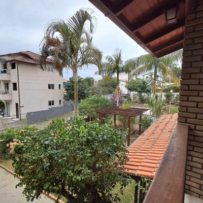 Casa Residencial com 75m², 3 quartos, 1 suíte, 4 garagens, no bairro Ingleses em Florianópolis