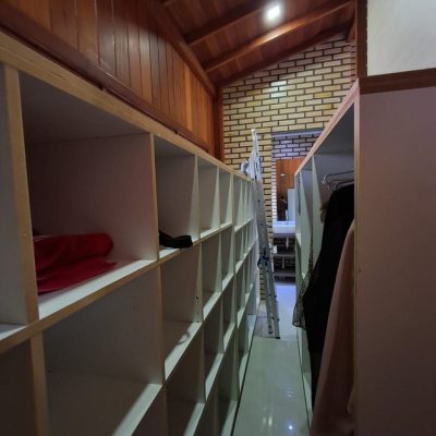 Casa Residencial com 75m², 3 quartos, 1 suíte, 4 garagens, no bairro Ingleses em Florianópolis