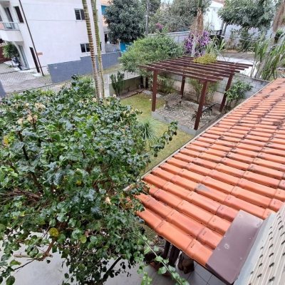 Casa Residencial com 75m², 3 quartos, 1 suíte, 4 garagens, no bairro Ingleses em Florianópolis