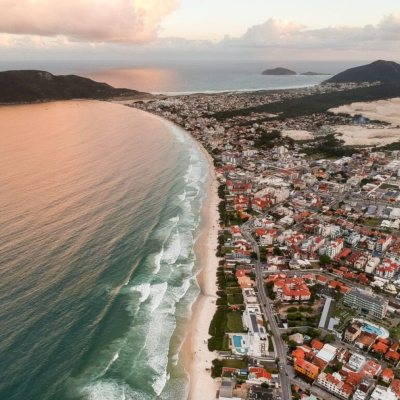Casa Residencial com 120m², 3 quartos, 2 garagens, no bairro Ingleses do Rio Vermelho em Florianópolis