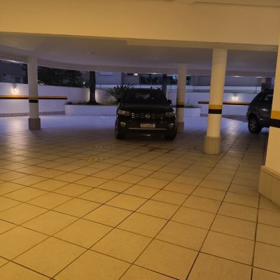 Apartamentos com 107m², 3 quartos, 1 suíte, 2 garagens, no bairro Itacorubi em Florianópolis