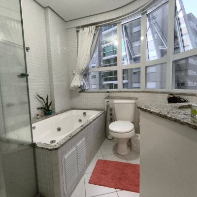 Apartamentos com 107m², 3 quartos, 1 suíte, 2 garagens, no bairro Itacorubi em Florianópolis