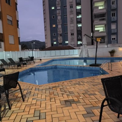 Apartamentos com 107m², 3 quartos, 1 suíte, 2 garagens, no bairro Itacorubi em Florianópolis