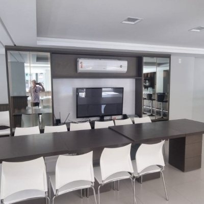 Apartamentos com 127m², 4 quartos, 1 suíte, 2 garagens, no bairro Itacorubi em Florianópolis