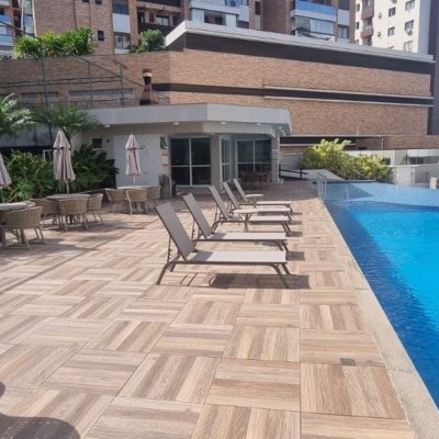 Apartamentos com 127m², 4 quartos, 1 suíte, 2 garagens, no bairro Itacorubi em Florianópolis